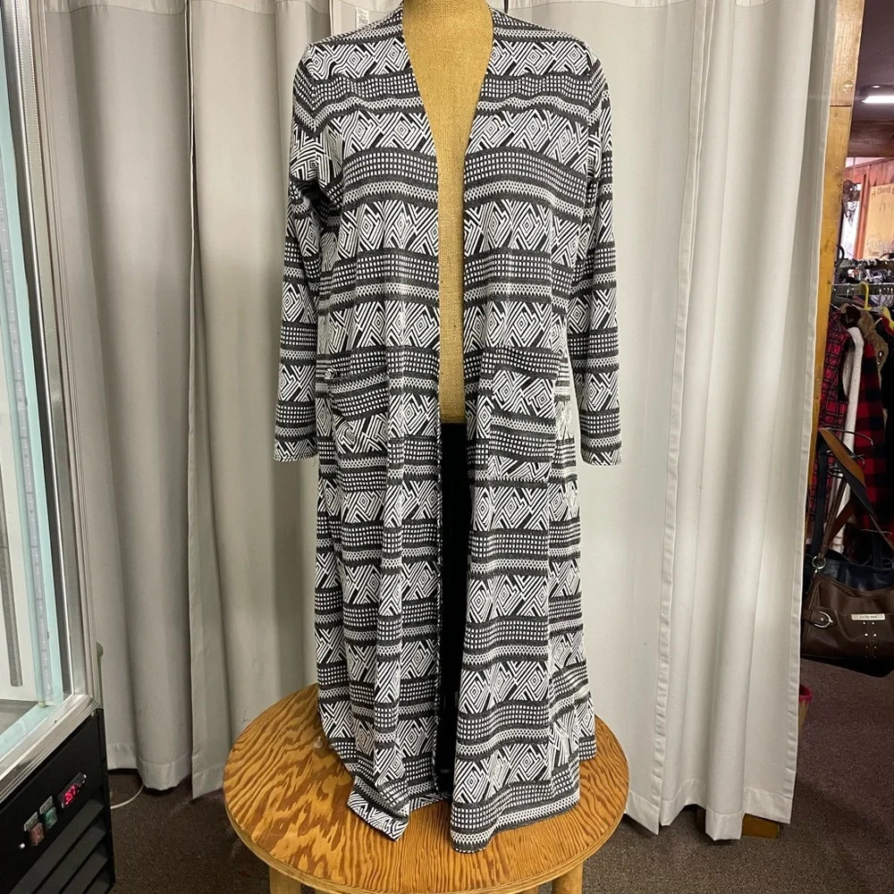 Lularoe white/black duster size medium